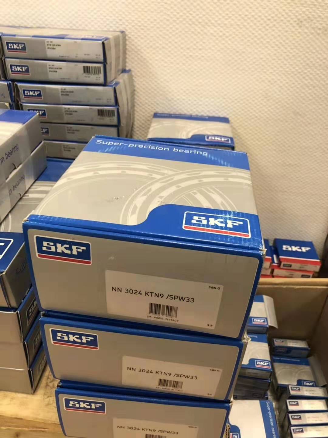 SKF  6305